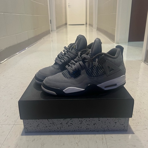 Jordan Retro 4 Cool Grey
